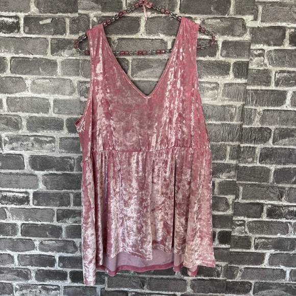 Torrid Velvet Surplice Babydoll Tank top shirt pink - Picture 10 of 12